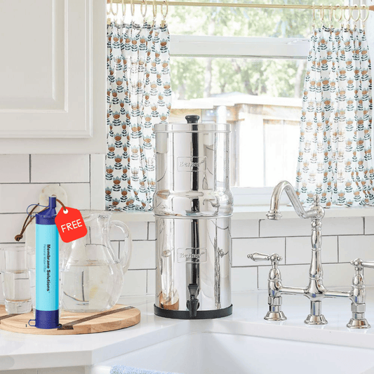 Travel Berkey® System 5.6L, inclusief 2 black berkey + Gratis Membrane solutions survival FIlter Straw